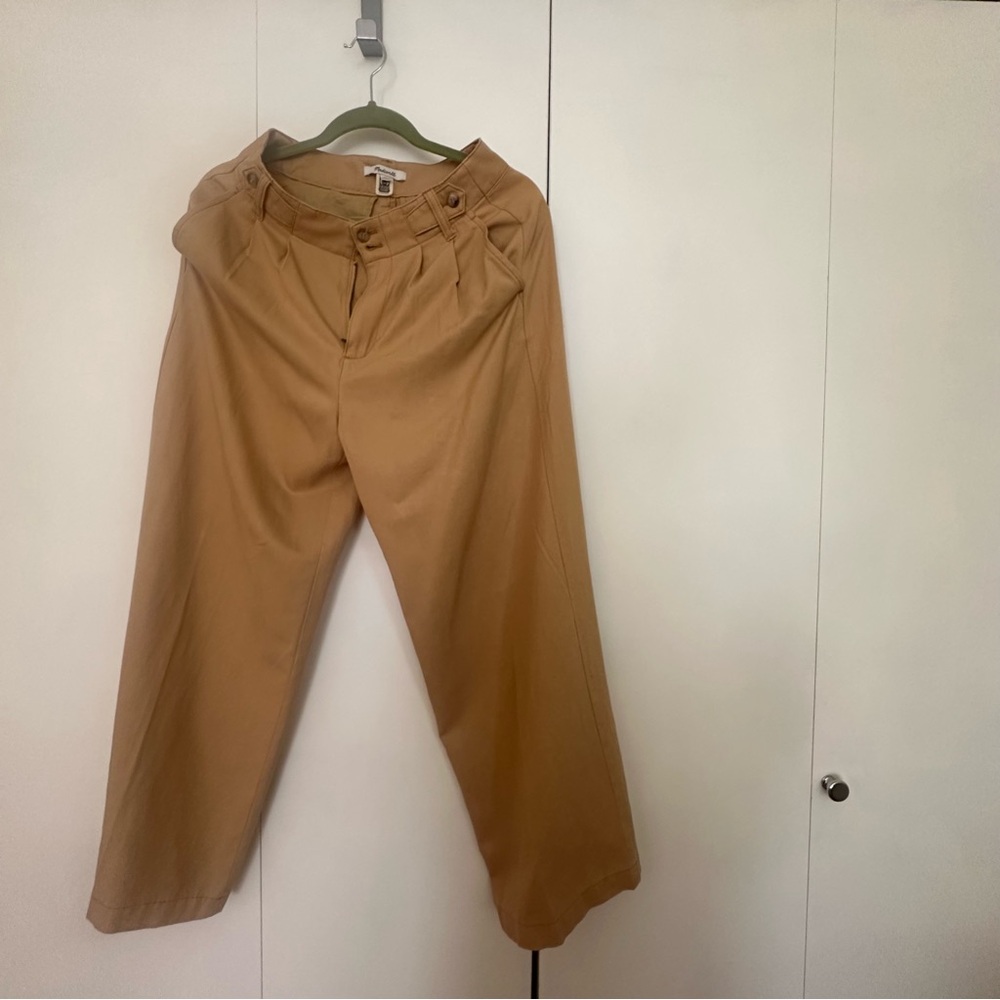 Madewell Petite Harlow Wide-Leg Pant in Drapey Twill in Desert Dune